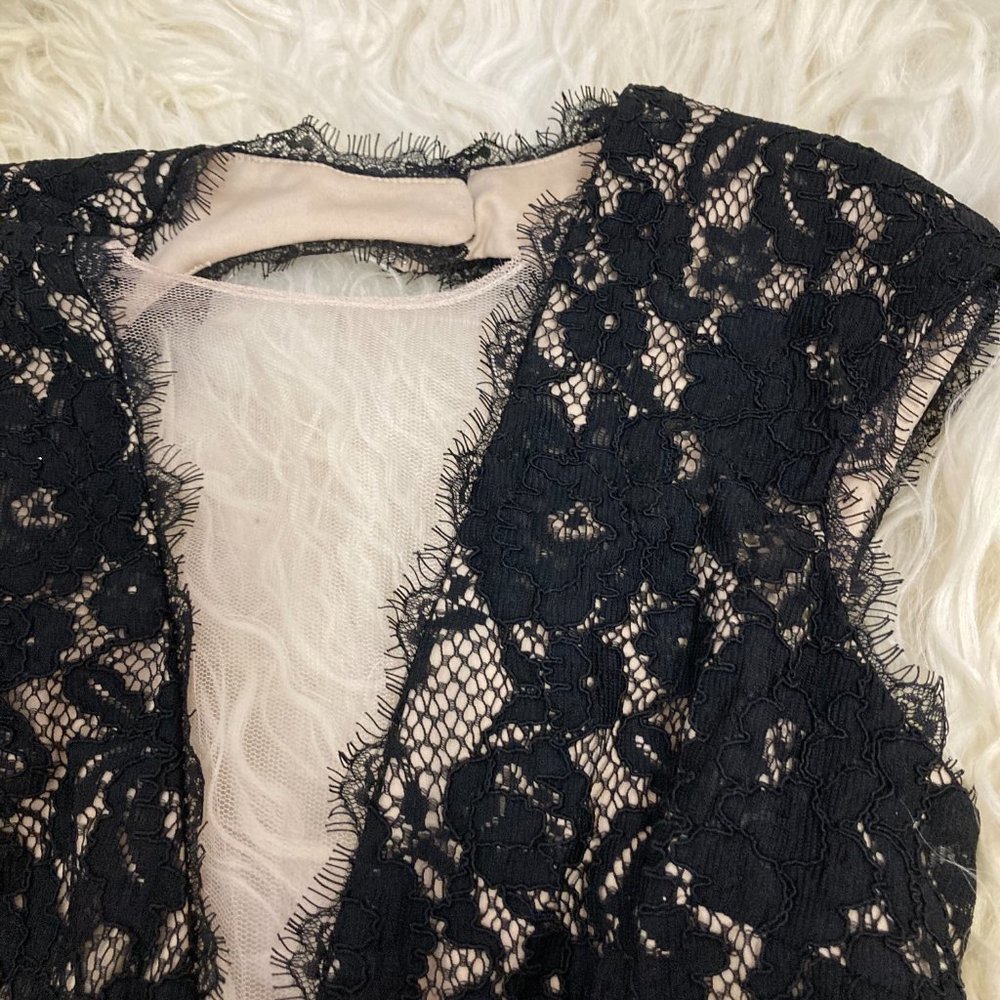 Aidan by Aidan Mattox V-Neck Cap-Sleeve Lace Cocktail Dress w/ Feather Hem - Picture 7 of 10